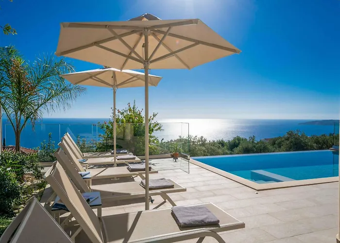 Andriana Villa